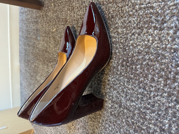 Banana Republic pointy toe block heel pumps - Picture 1 of 5